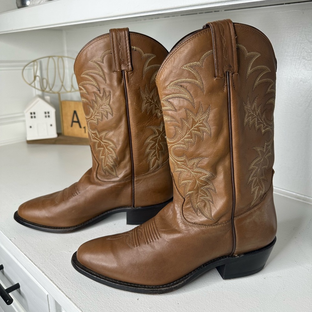 **SOLD**Tony Lama Men’s 10D Tan Leather Cowboy Boots Western Classic Handmade - Picture 1 of 9